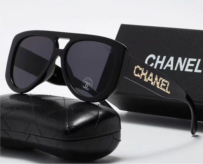 New Chanel woman sunglasses