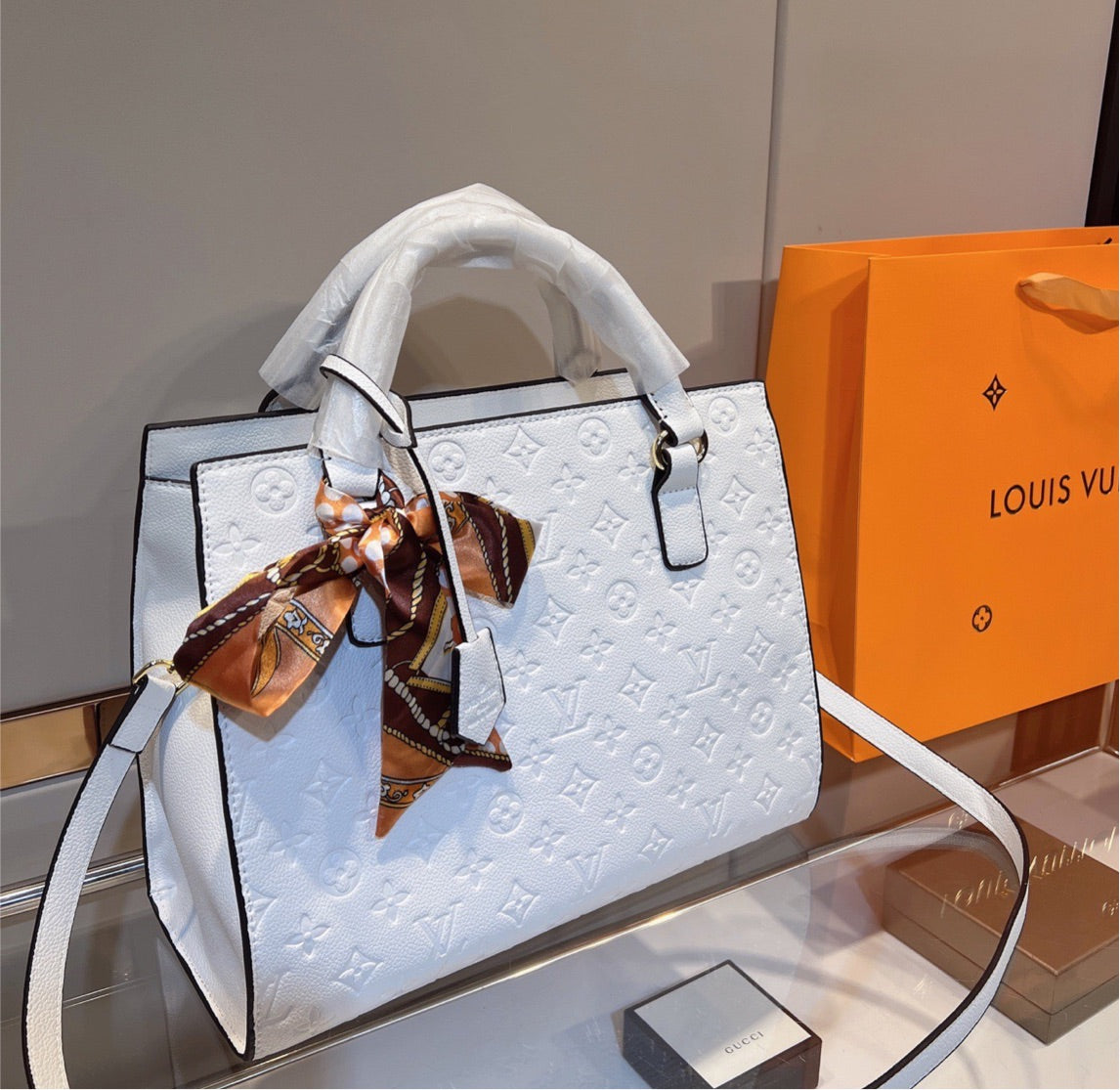 New white LV a woman shoulder handbag