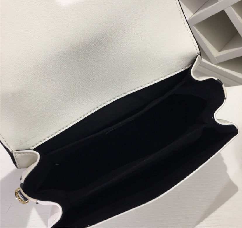 New LV woman shoulder handbag