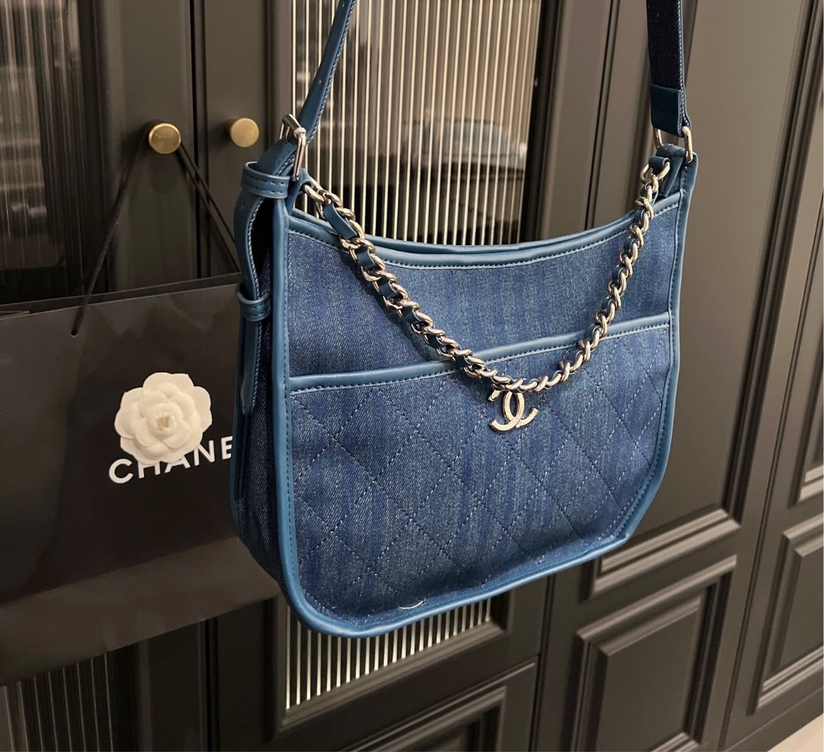 New Chanel Hobo shoulder bag