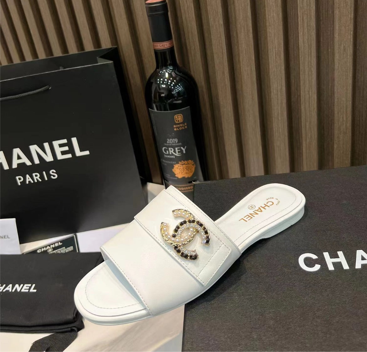 Open toe Chanel slide in sandal