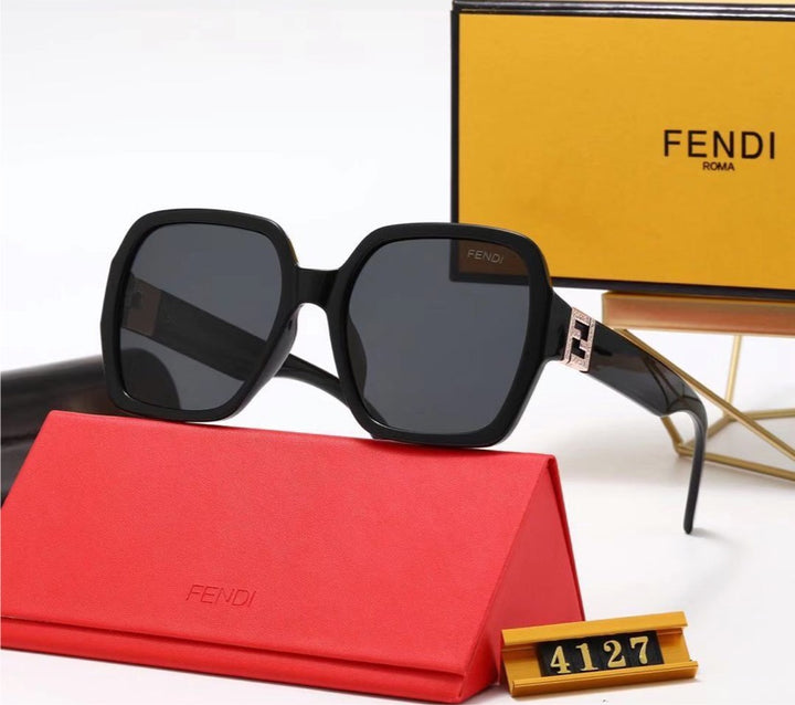 New Fendi woman sunglasses