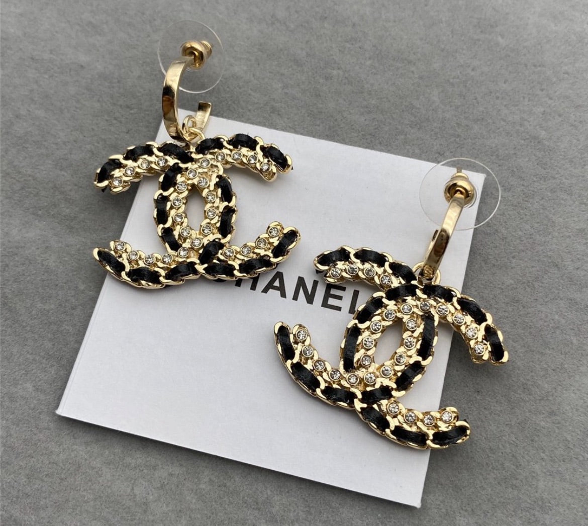 Chanel woman new earring