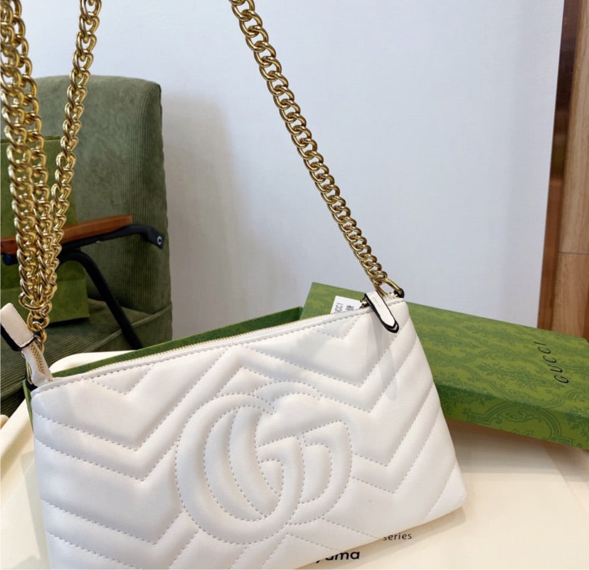 Gucci Woman crossbody ( white)