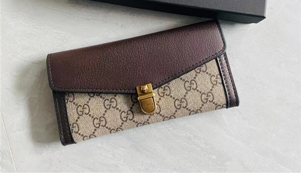 Woman Gucci wallet