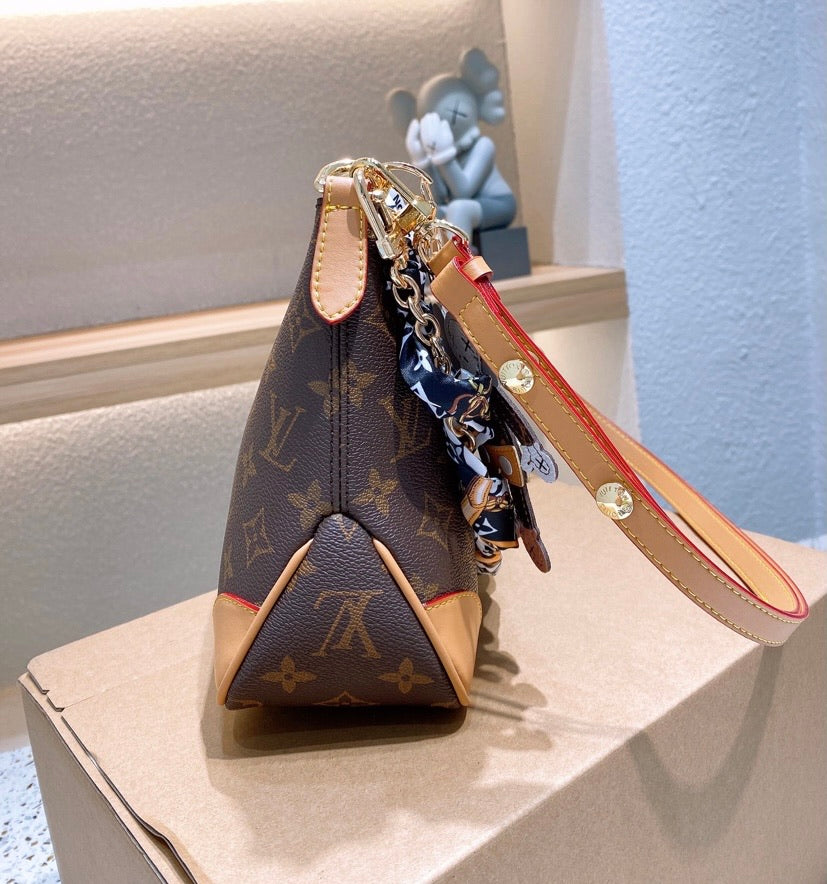 LV woman new shoulder handbag