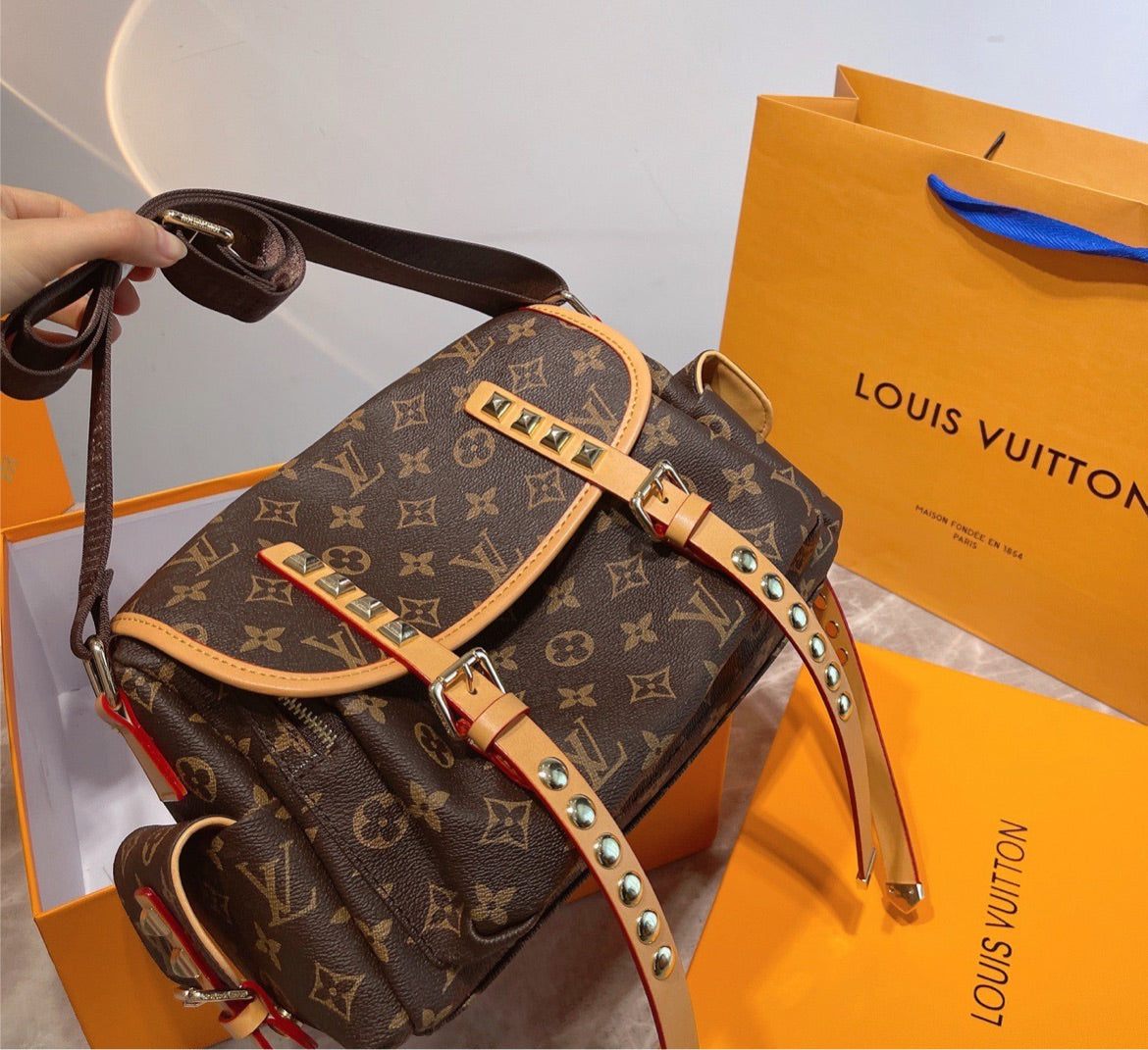 LV woman shoulder bag