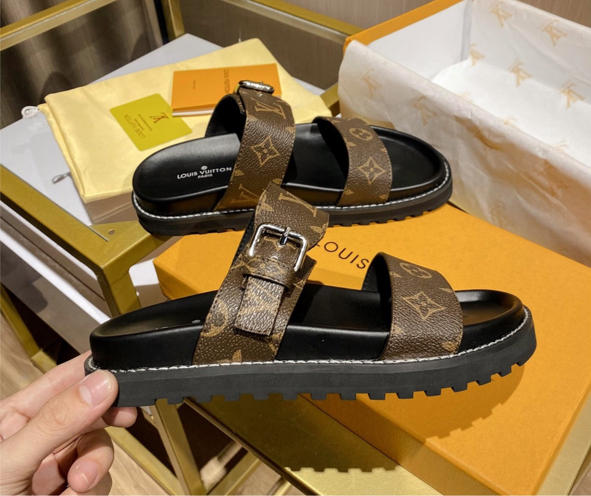 Brown LV woman sandal