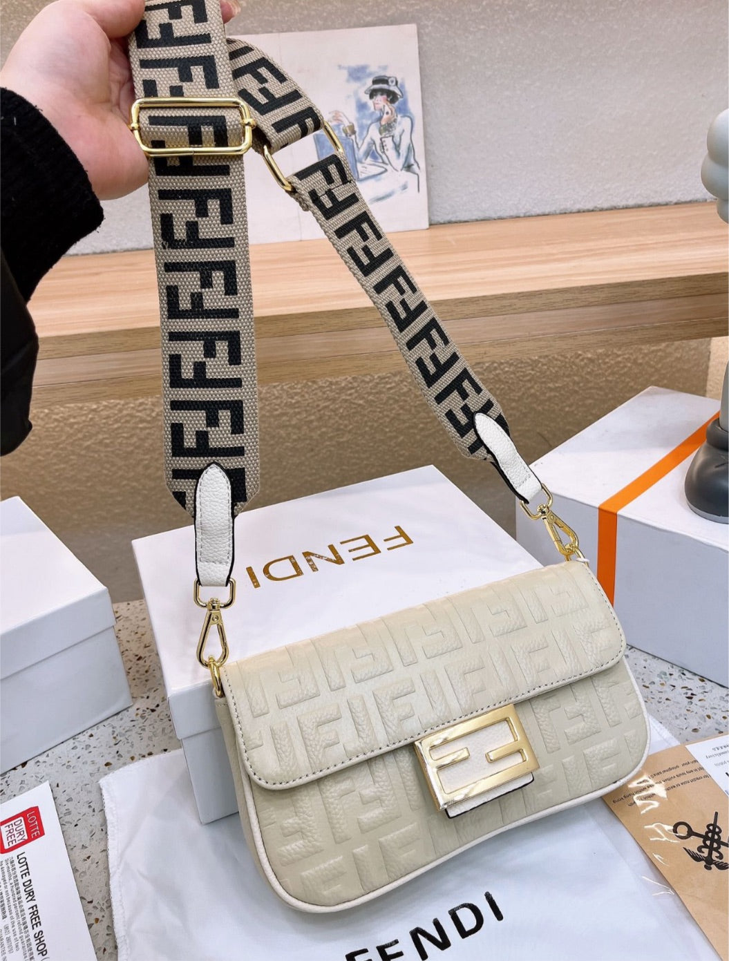New woman Fendi crossbody /shoulder bag