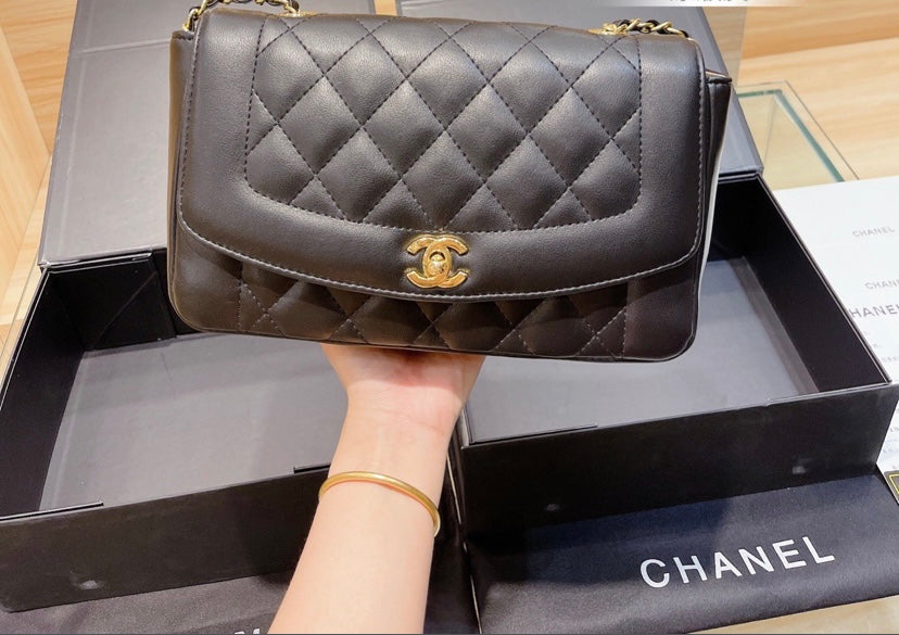 Chanel Ladies handbag