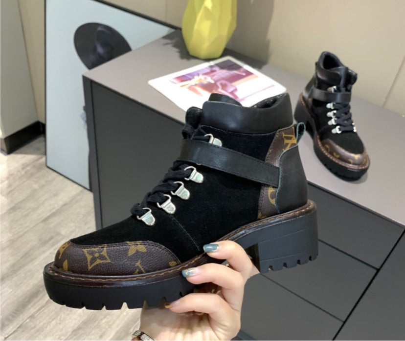 Low cut LV woman boots