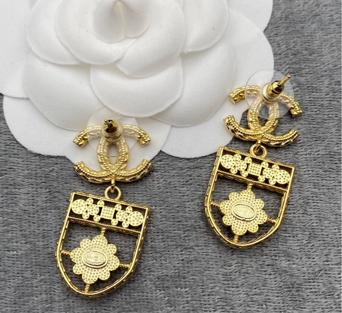 Chanel new woman earring