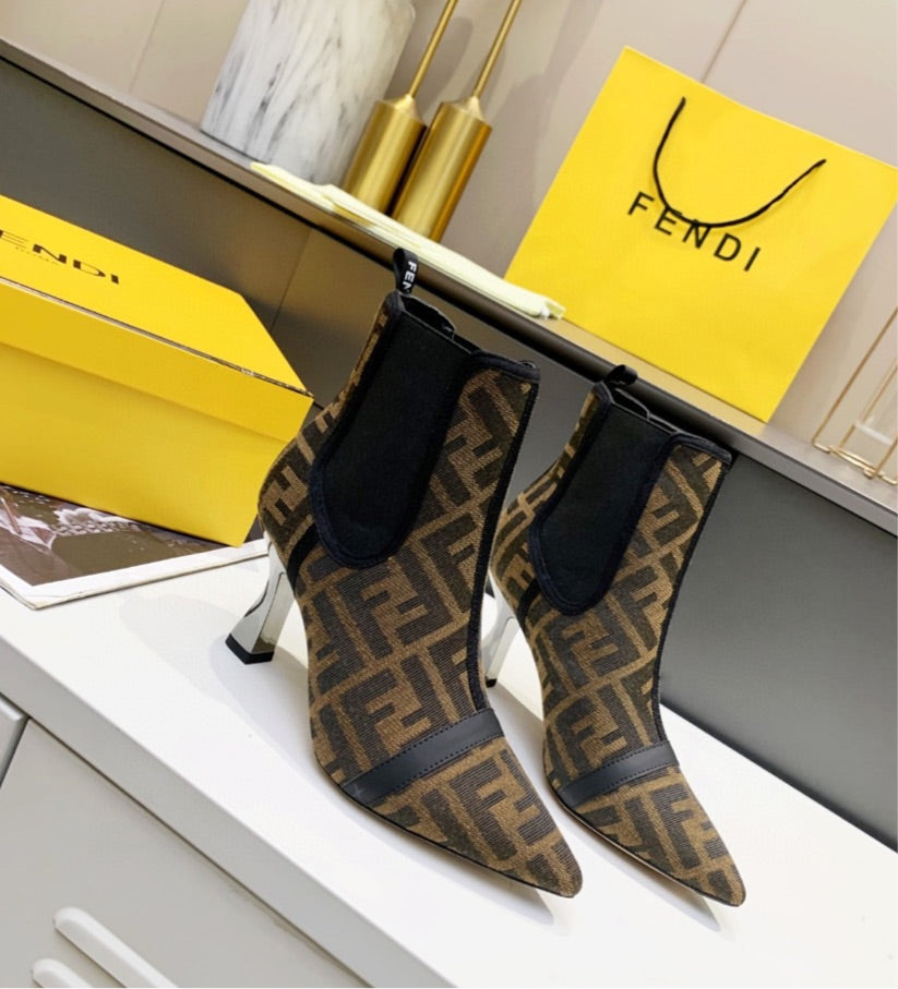 Fendi brown woman boots