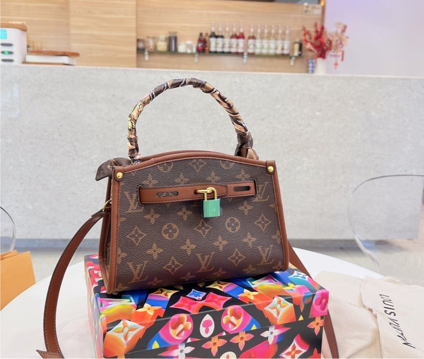 Woman LV handbag