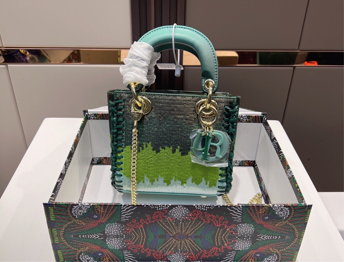 New Dior woman shoulder handbag