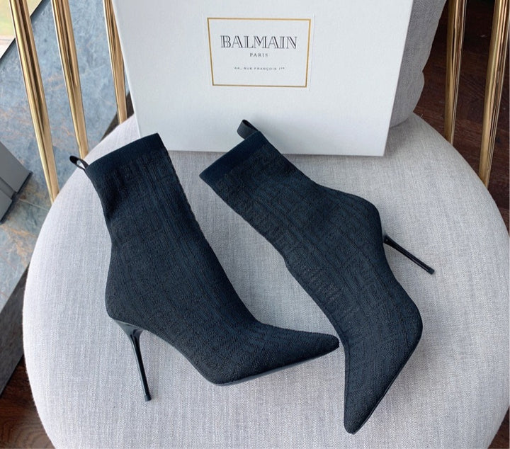 New black Balmain woman boots