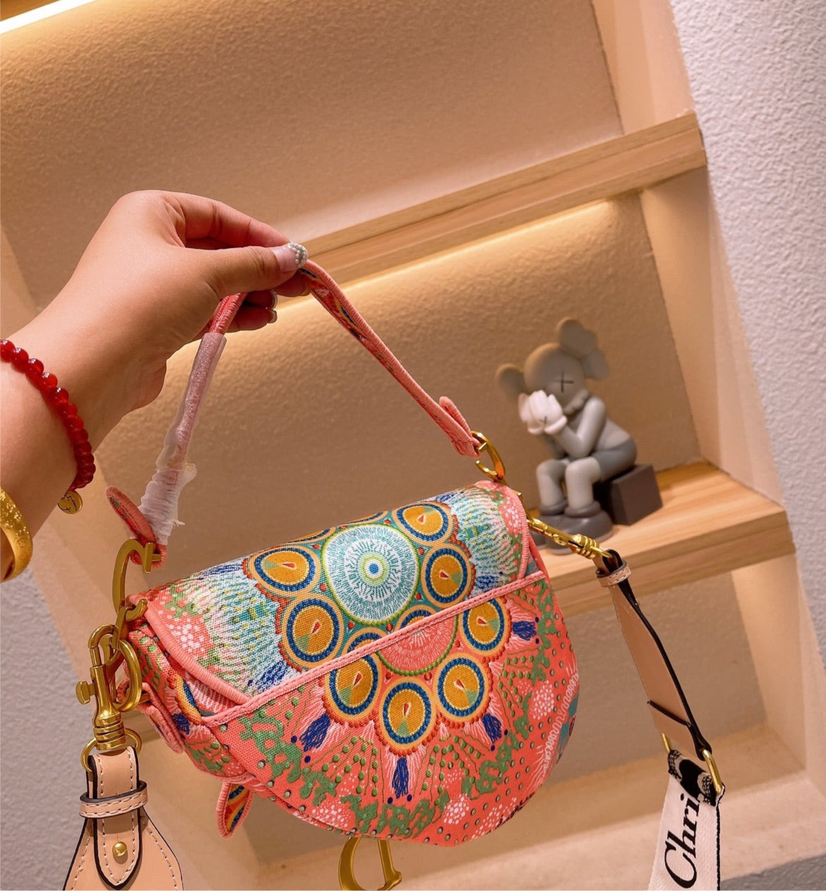 New woman Dior shoulder handbag