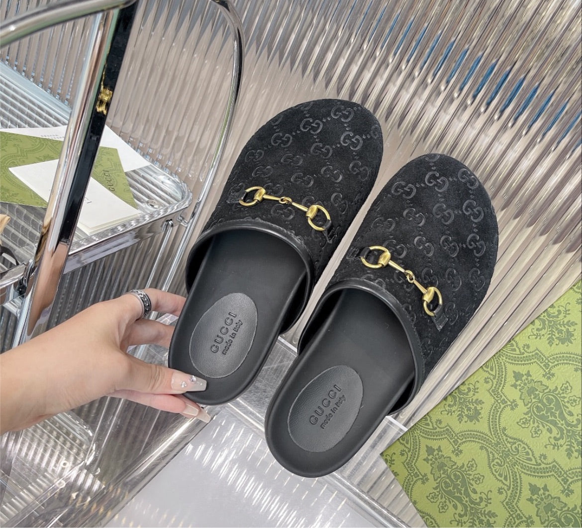 Gucci slide in shoe woman