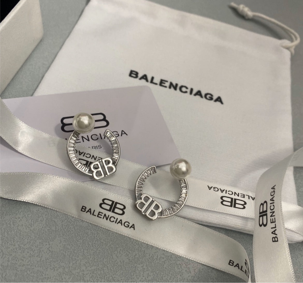 New Balenciaga woman earring
