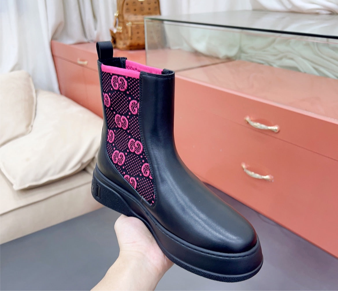 New Woman Gucci boots 22