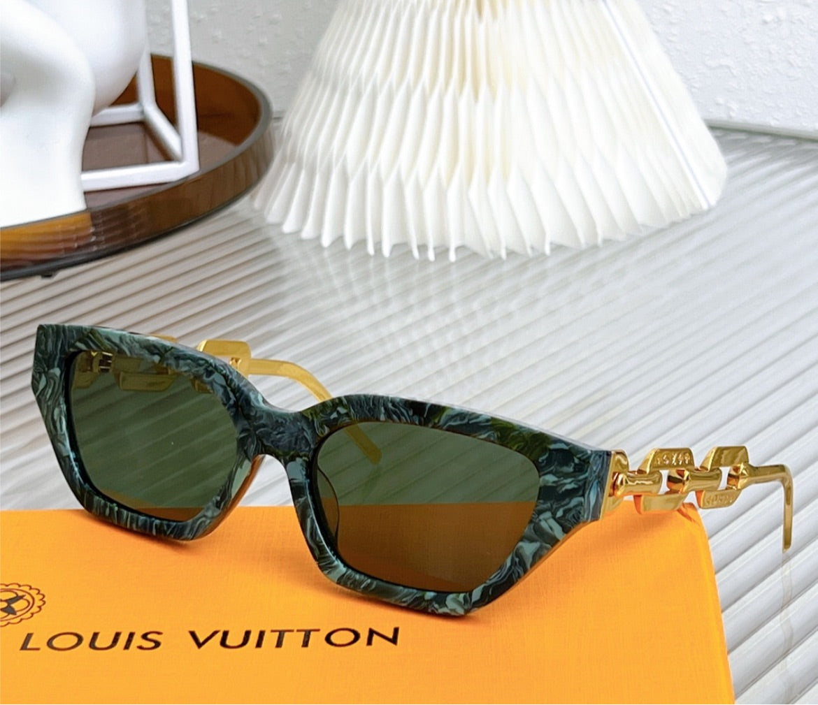 New LV woman sunglasses