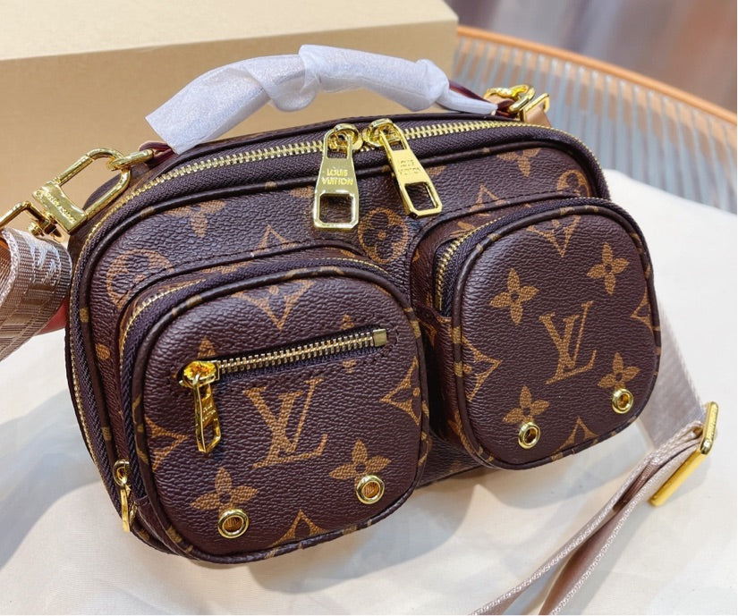 Everyday LV leather shoulder handbag