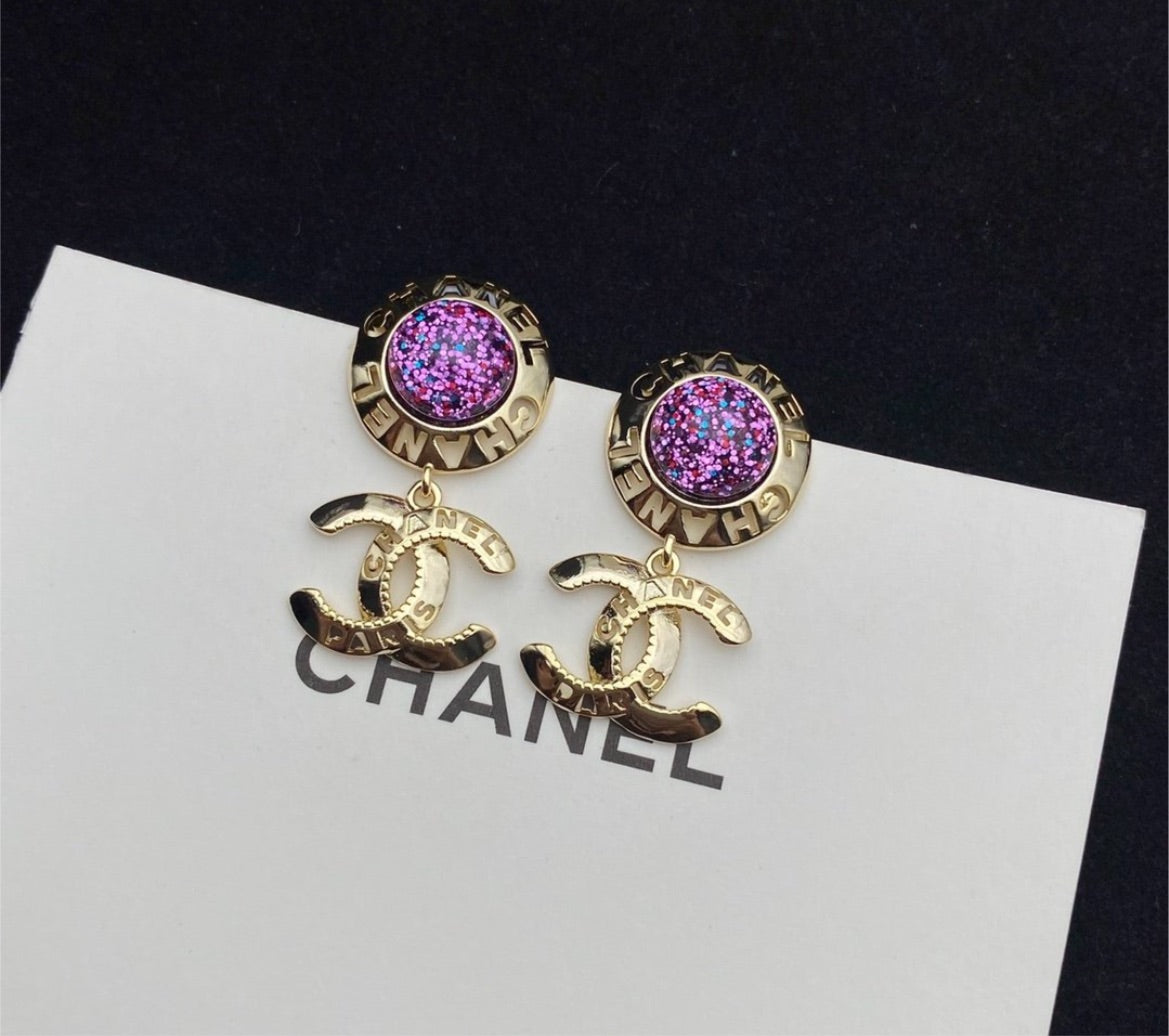 New woman Chanel earring
