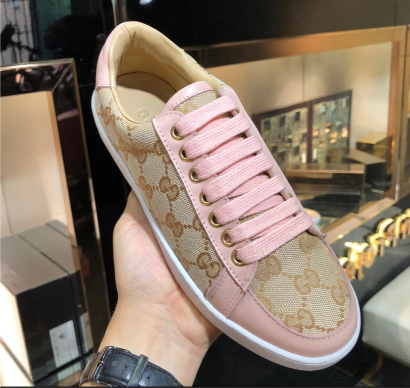 Gucci woman low cut sneakers