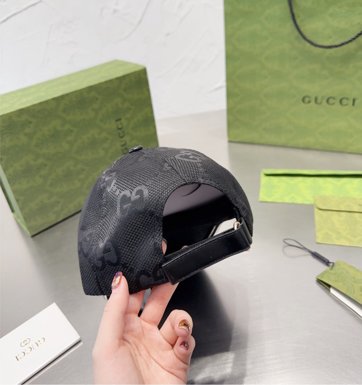 Black Gucci woman hat