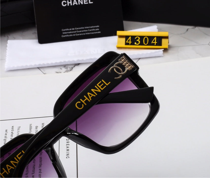 Chanel woman sunglasses new