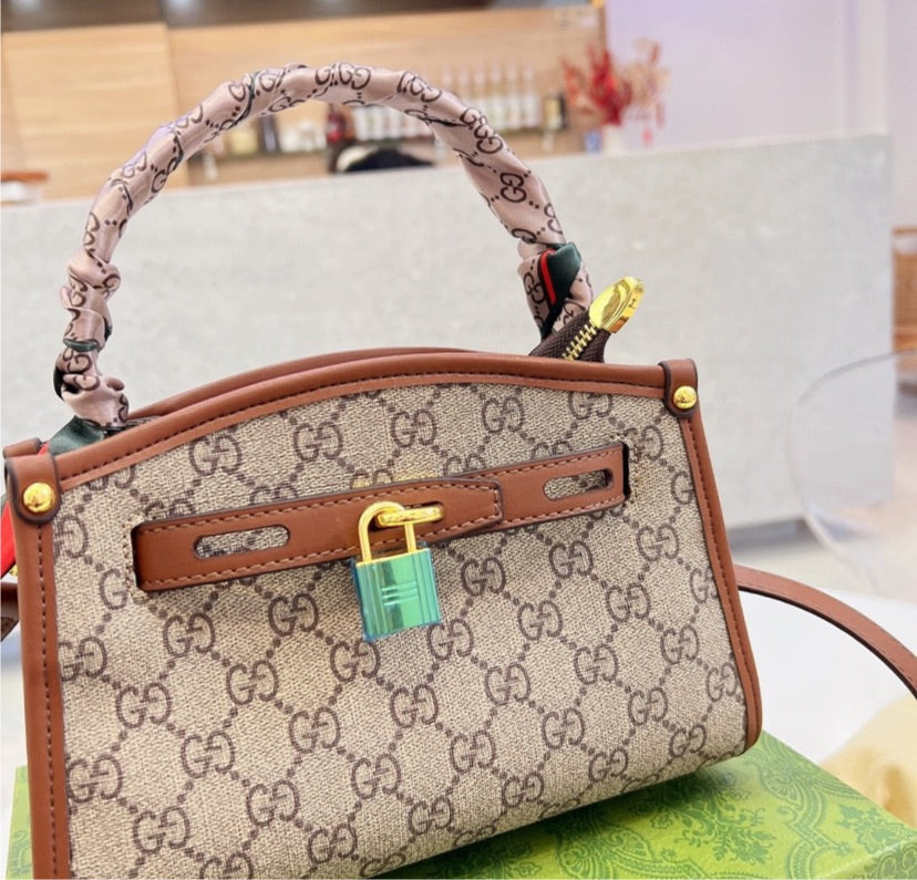 Woman LV handbag