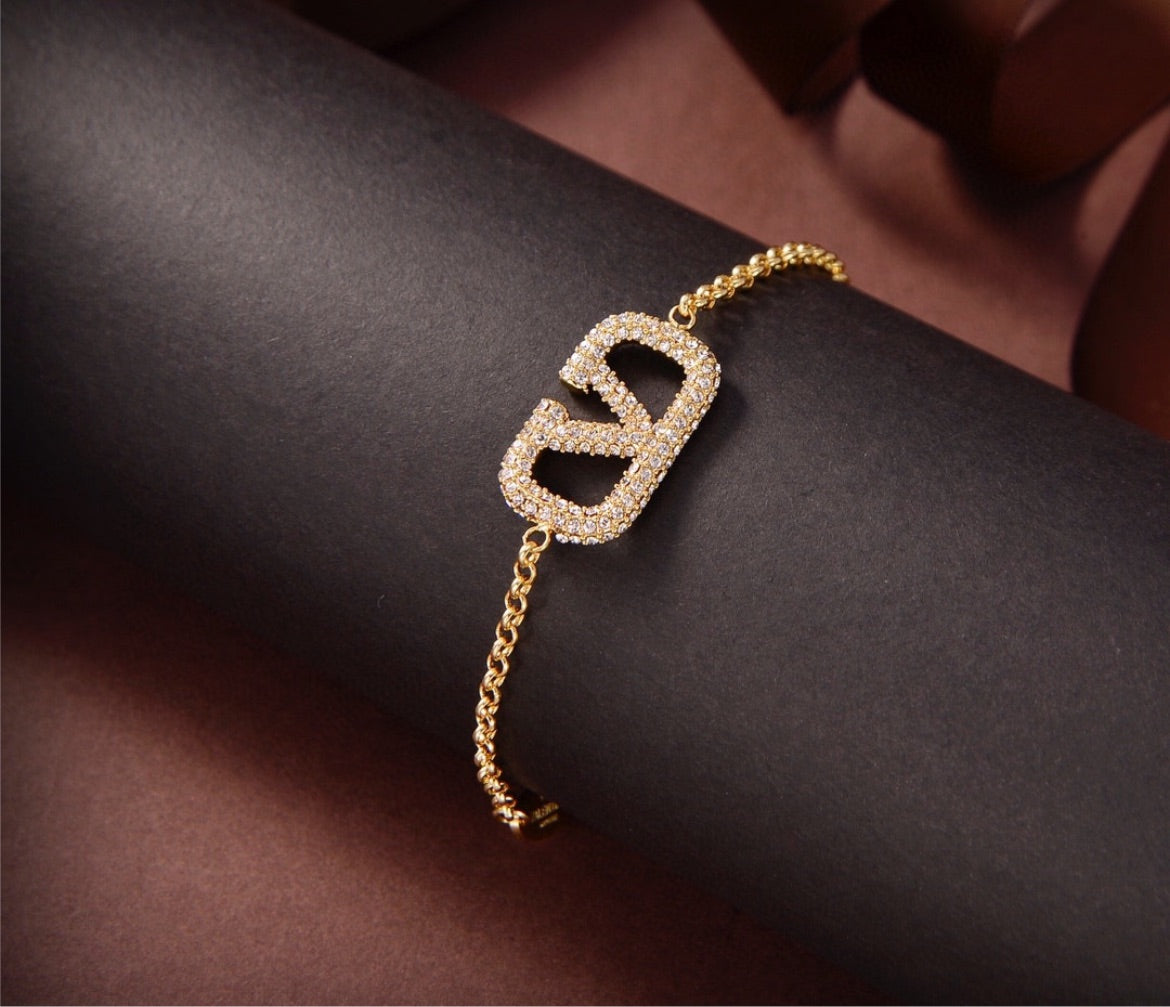 New woman Valentino bracelet