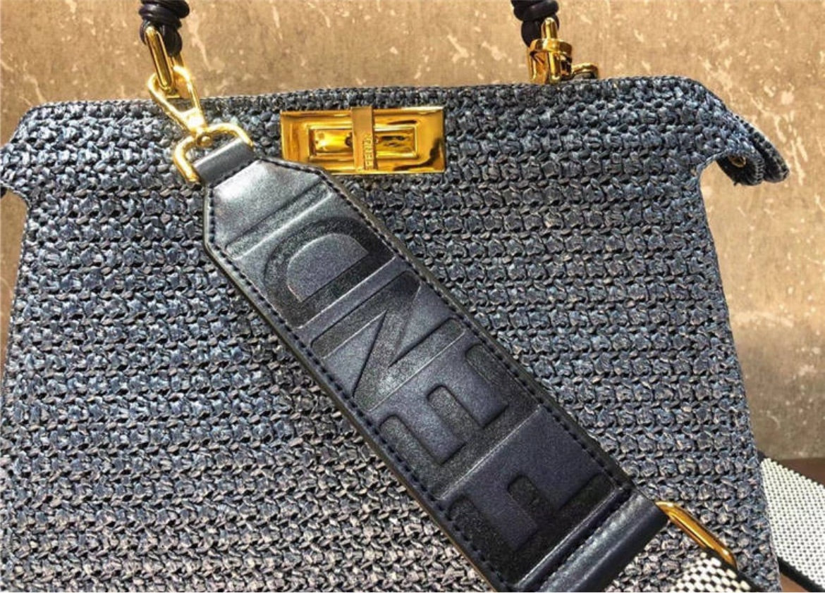 New woman Fendi shoulder handbag