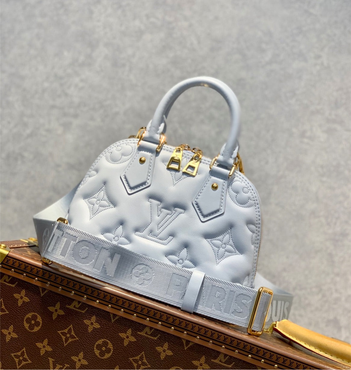 LV woman shoulder handbag