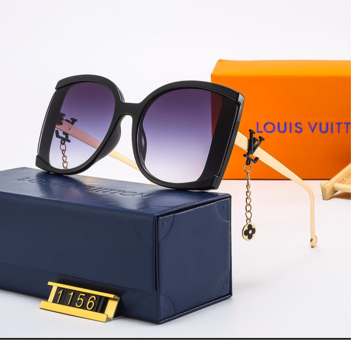 LV woman sunglasses