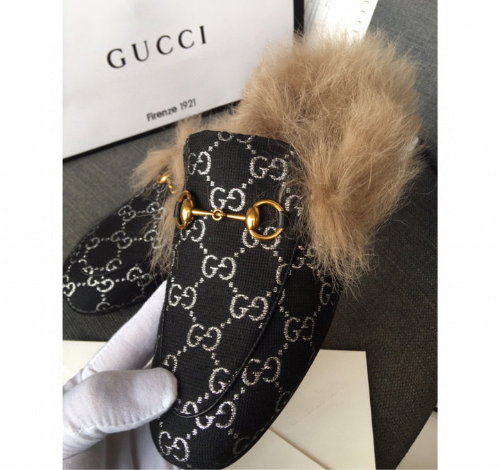Woman Gucci shoes