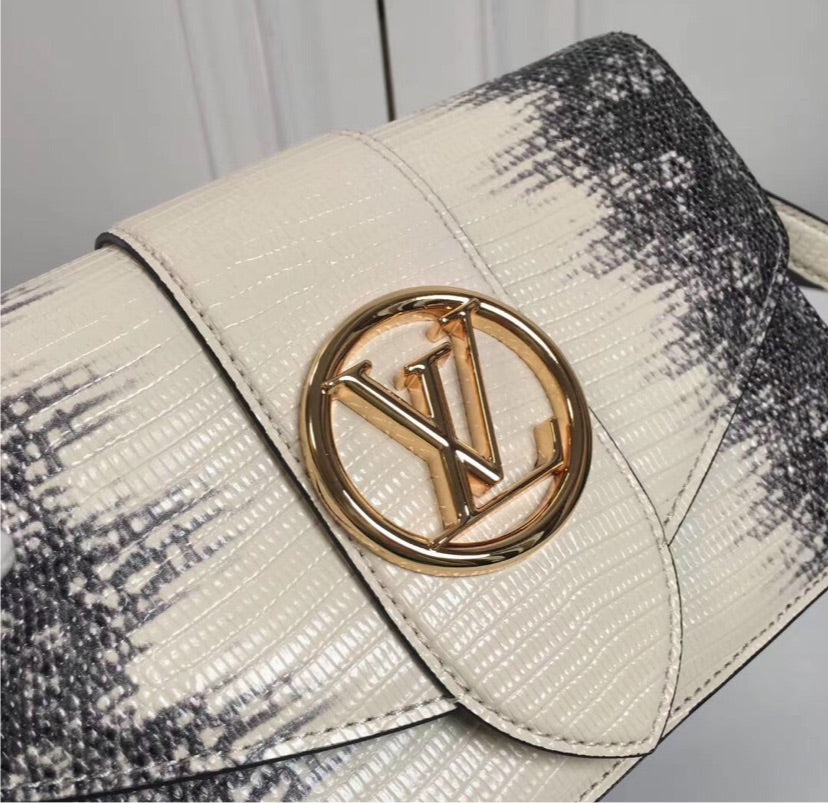 New LV woman shoulder handbag