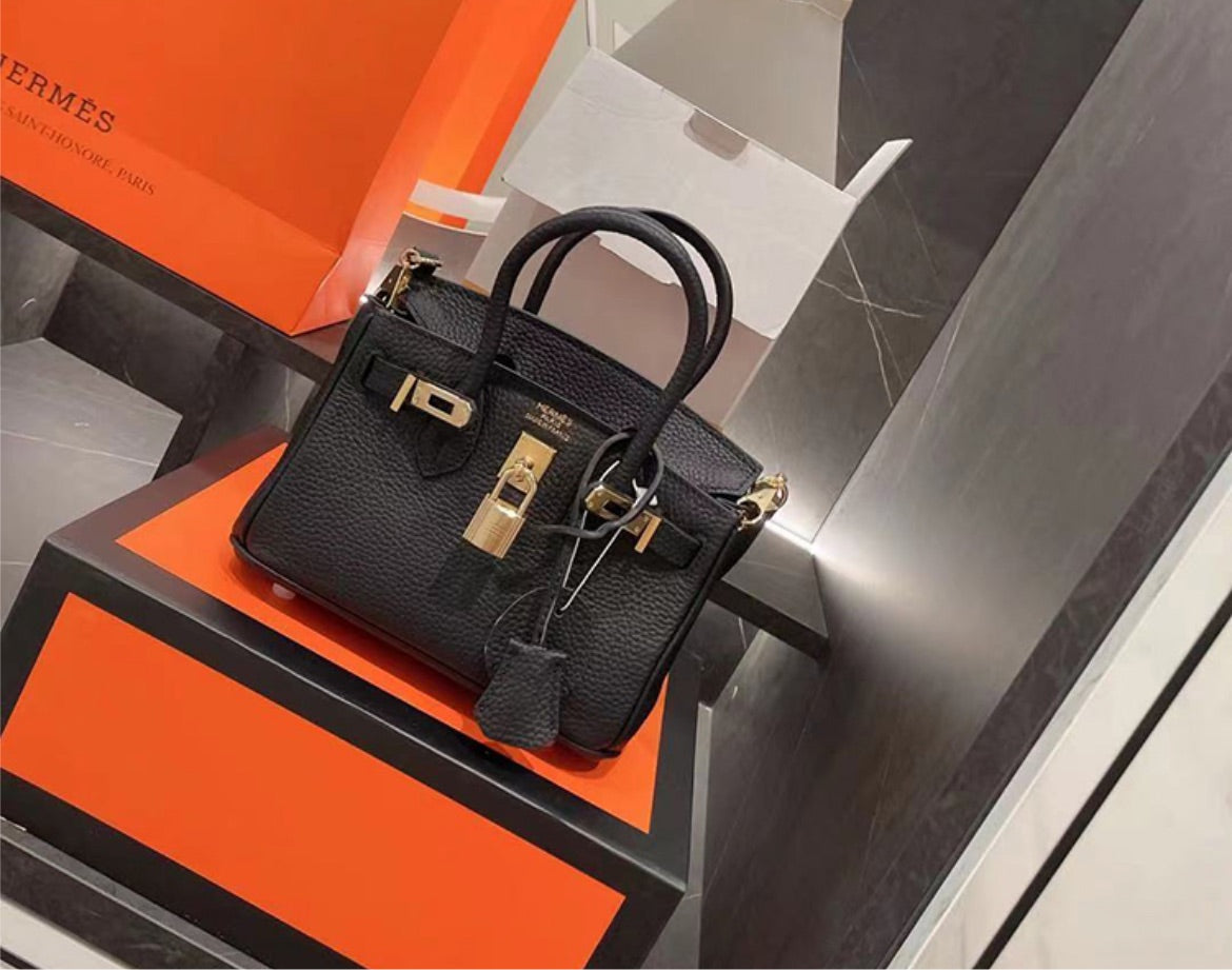 Leather Hermes woman shoulder handbag