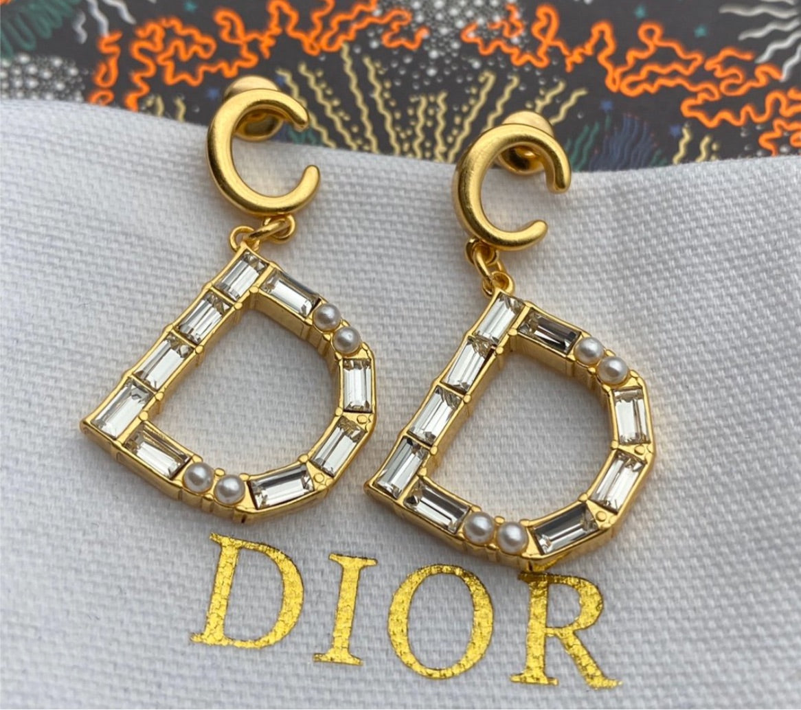 New Dior woman earring