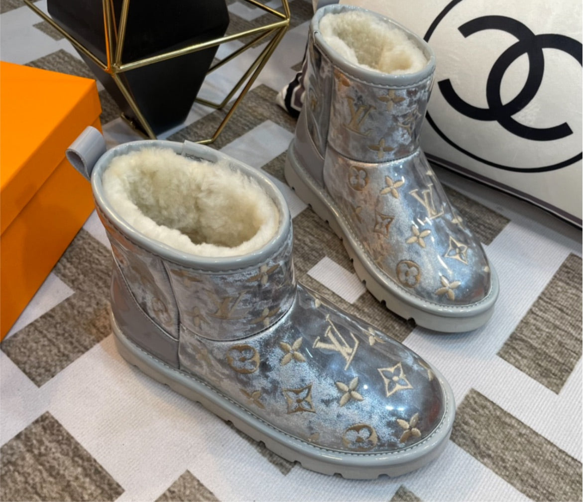 New LV woman boots