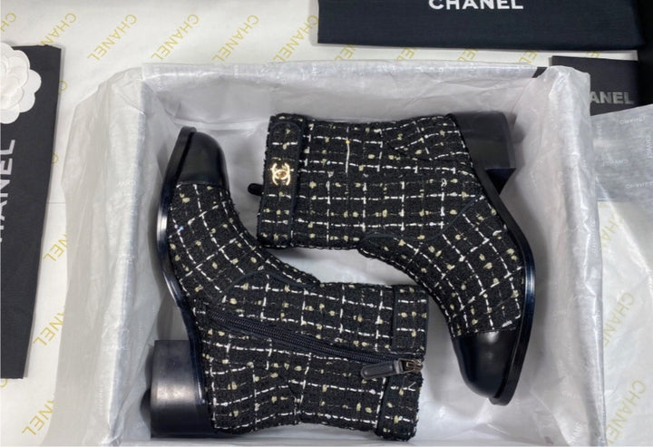 Chanel woman Boots