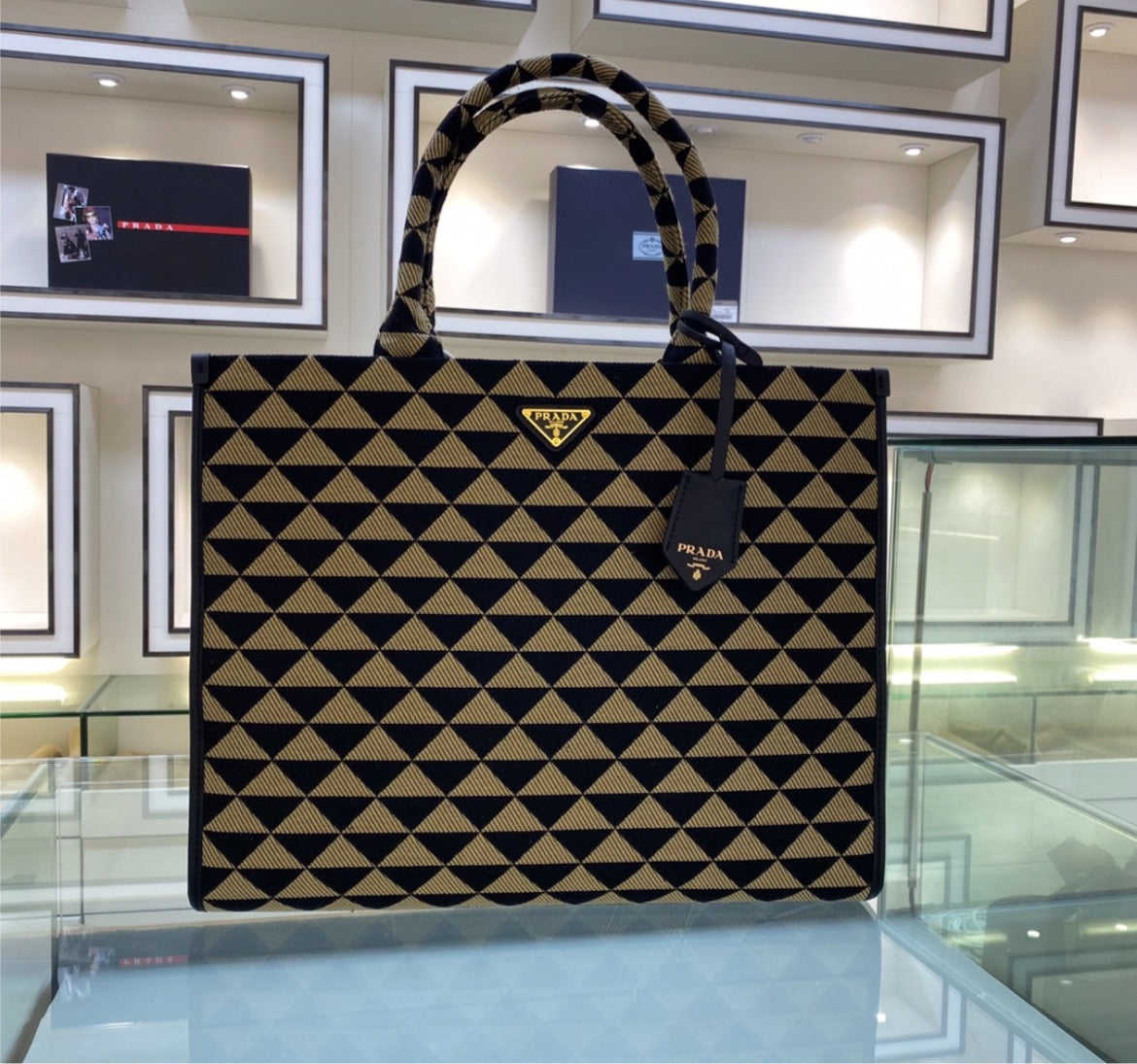 Large Prada woman handbag