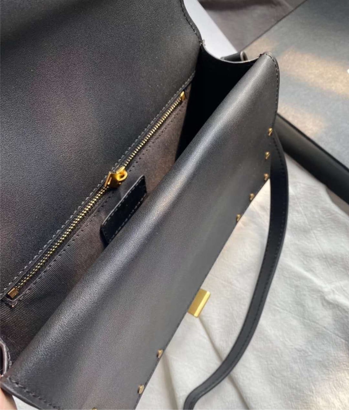 Leather Saint Laurent woman handbag