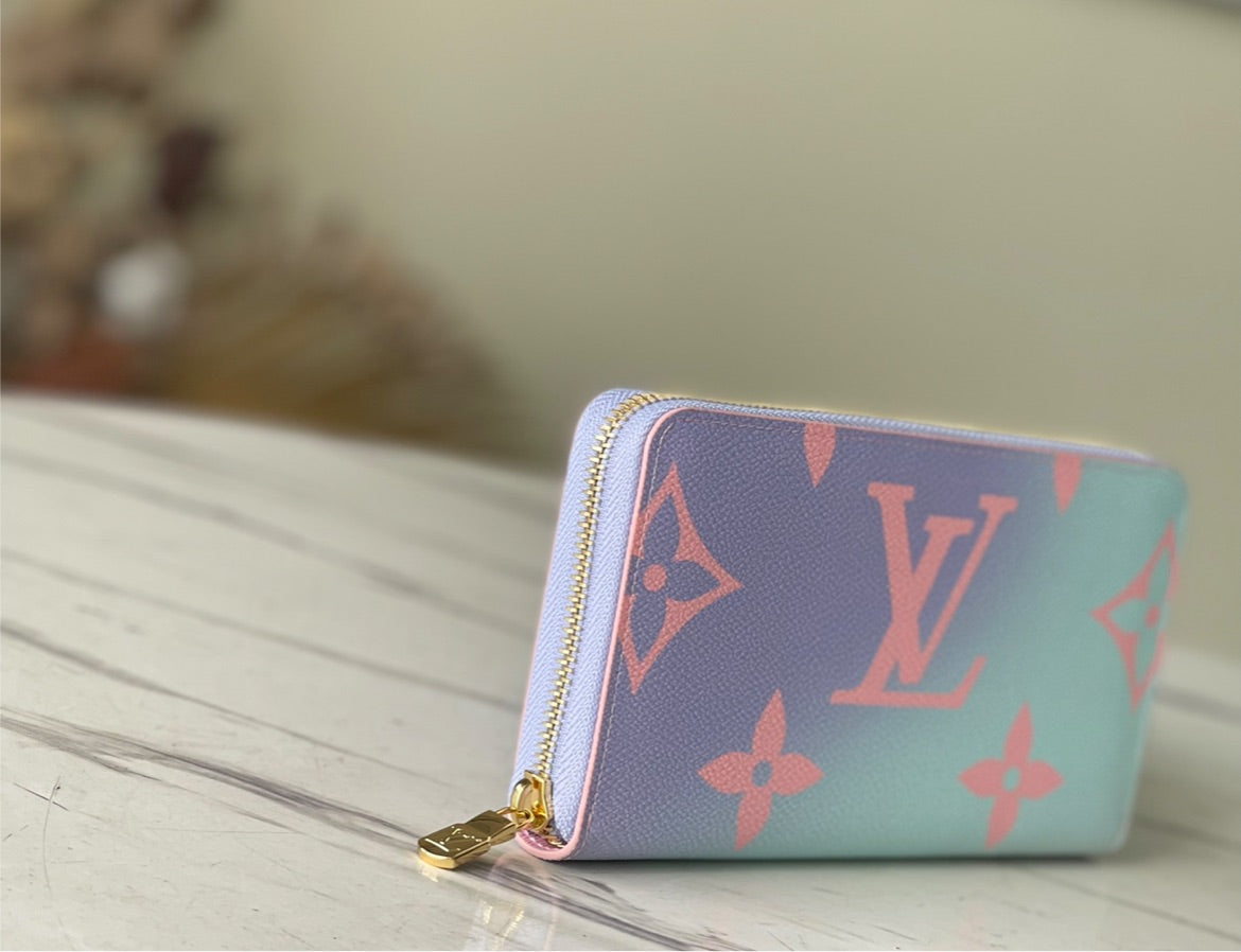 New LV wallet