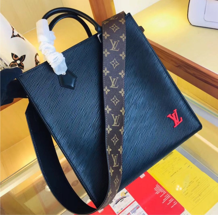 LV woman new shoulder handbag
