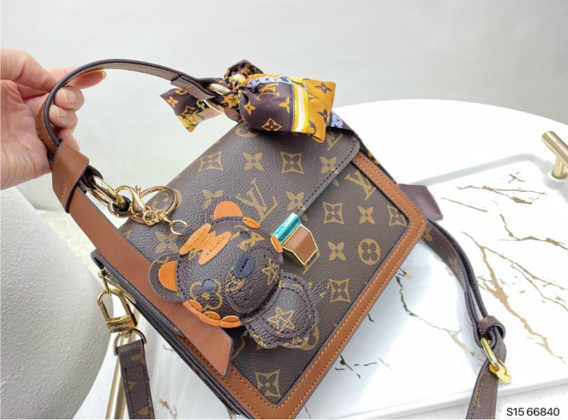 New LV woman shoulder Handbag