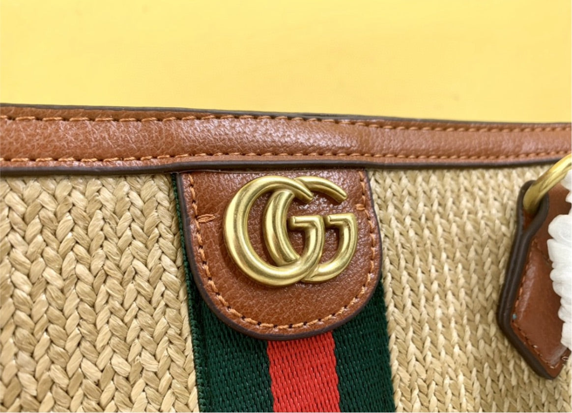 Woman Gucci large shoulder handbag