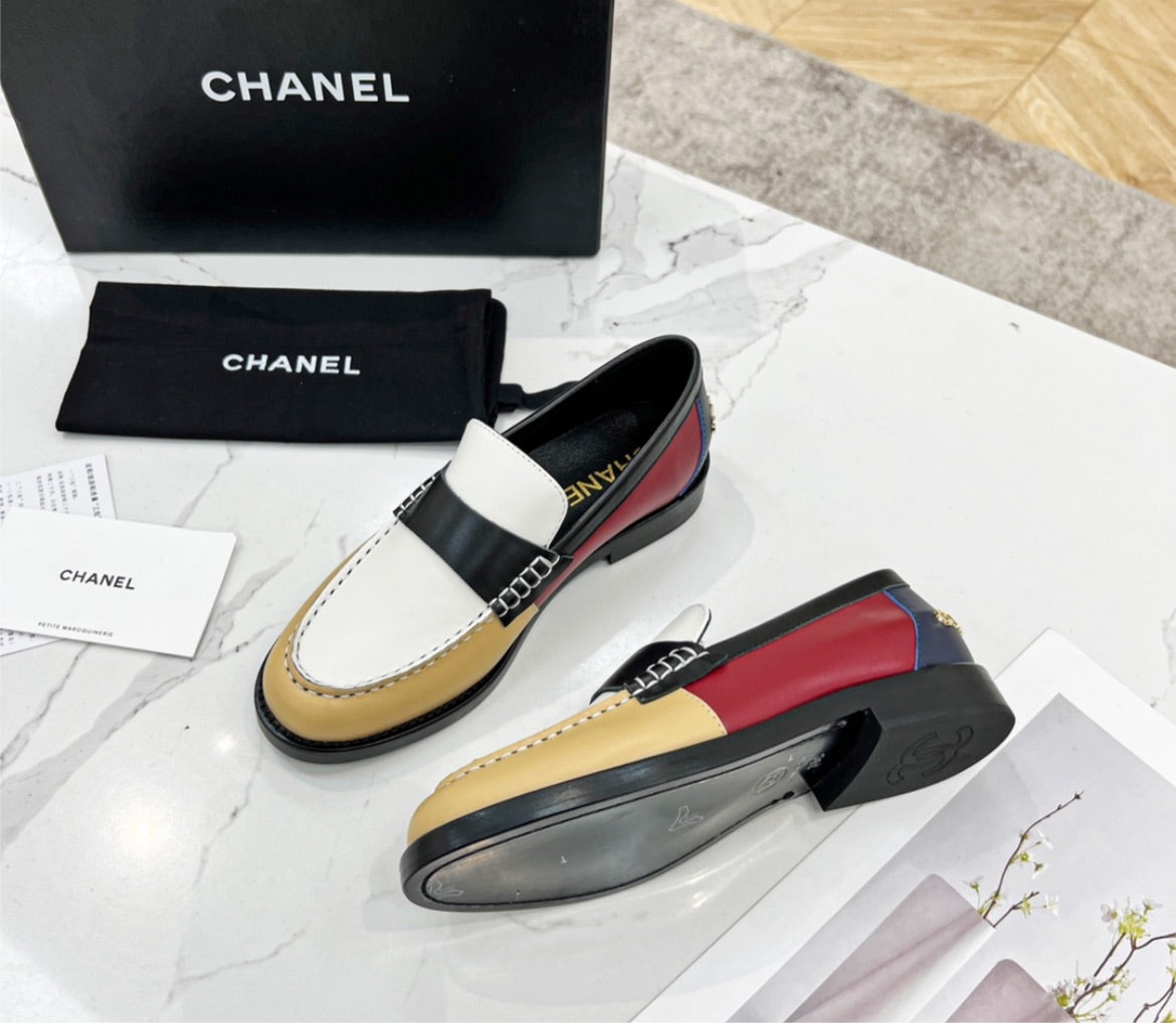 Chanel woman Flat shoes
