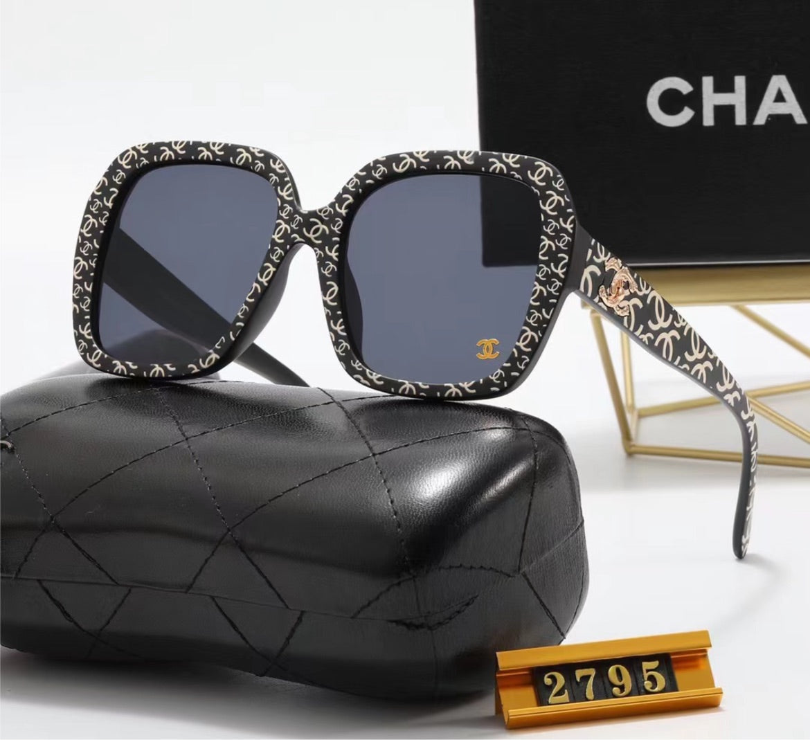 New Chanel woman sunglasses