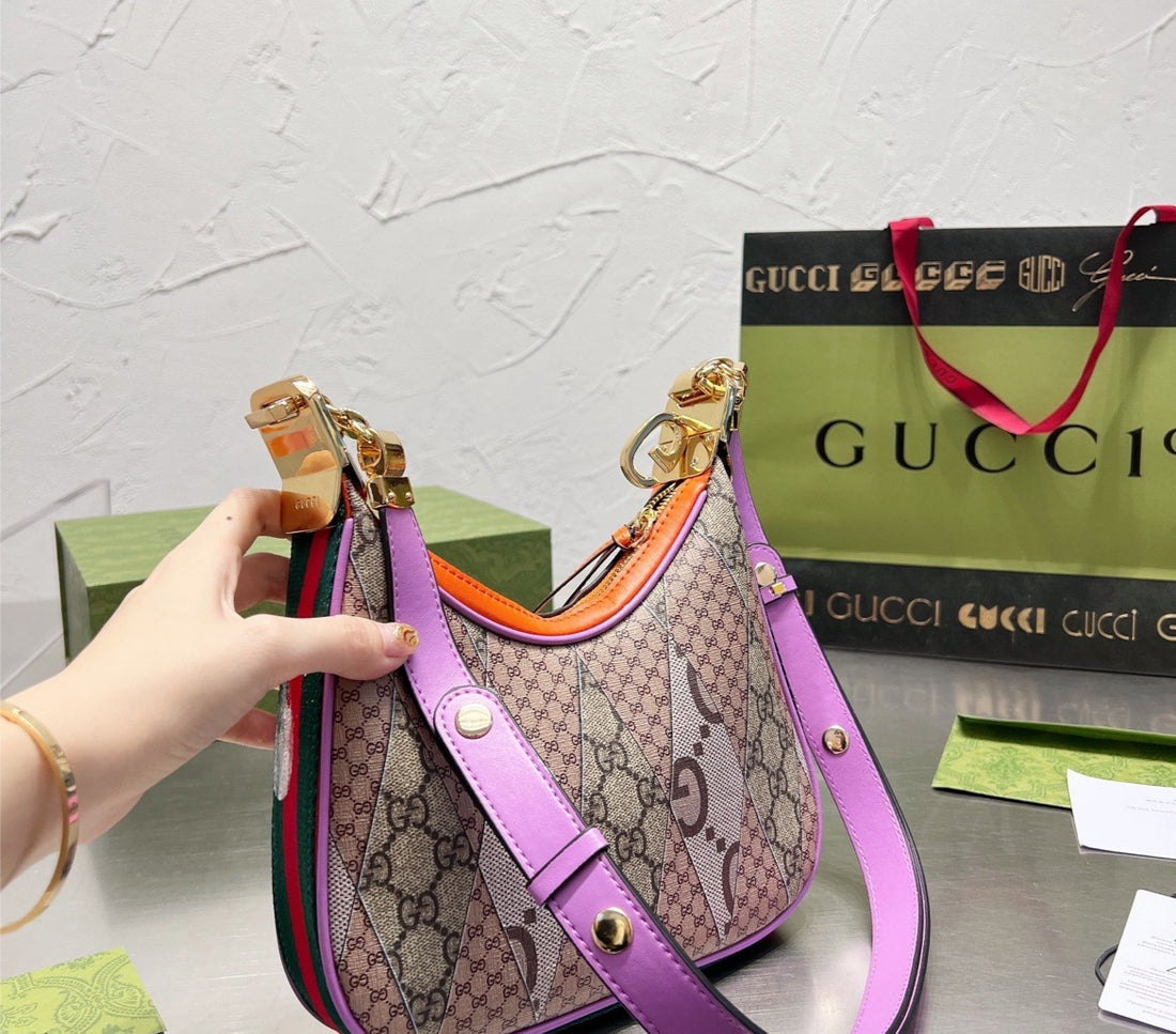 New Woman Gucci shoulder bag